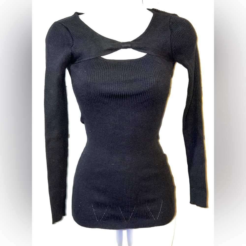 Candie’s black sweater
